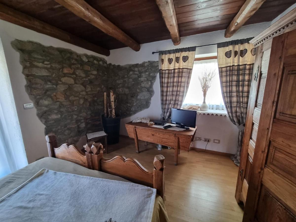 La Peiro Douco Pension Roure Turin Buitenkant foto